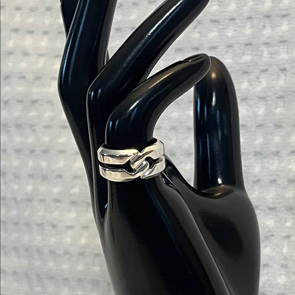 Gucci Infinity Knot Ring Size 6US - Picture 15 of 16